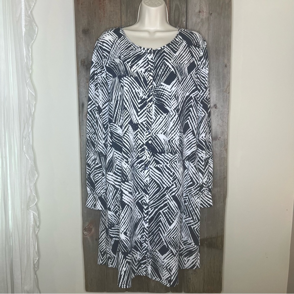 Trina Turk Redondo Tunic Shirt Dress Navy and White Abstract Print 100% Silk L